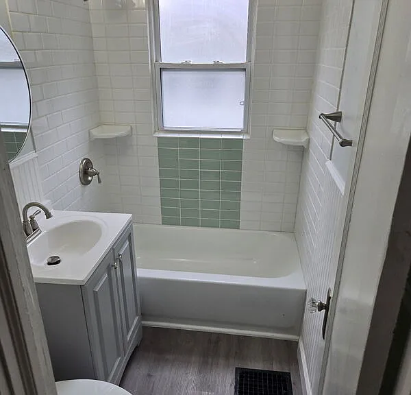 2230 E 67th Ter — Photo 11