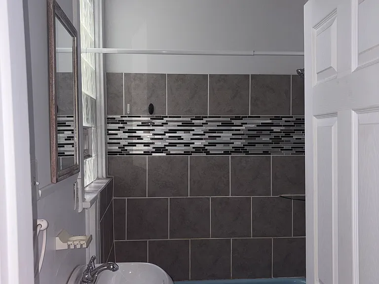 108 Fisk Ave #1 — Photo 4