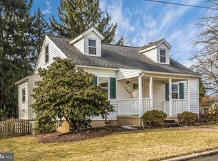 208 Oak St, Mount Airy, MD 21771