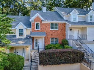 13 Forest Ridge Ct, Sandy Springs, GA 30350