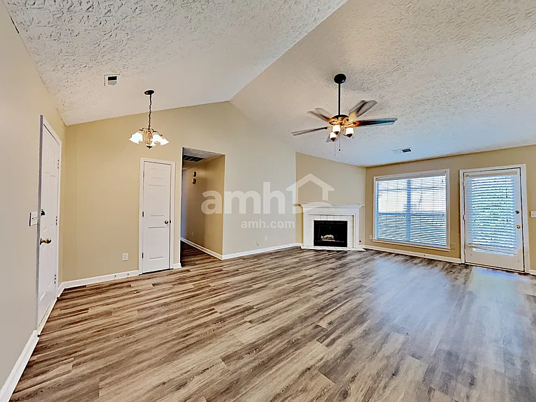 2510 Baysridge Dr NW — Photo 6