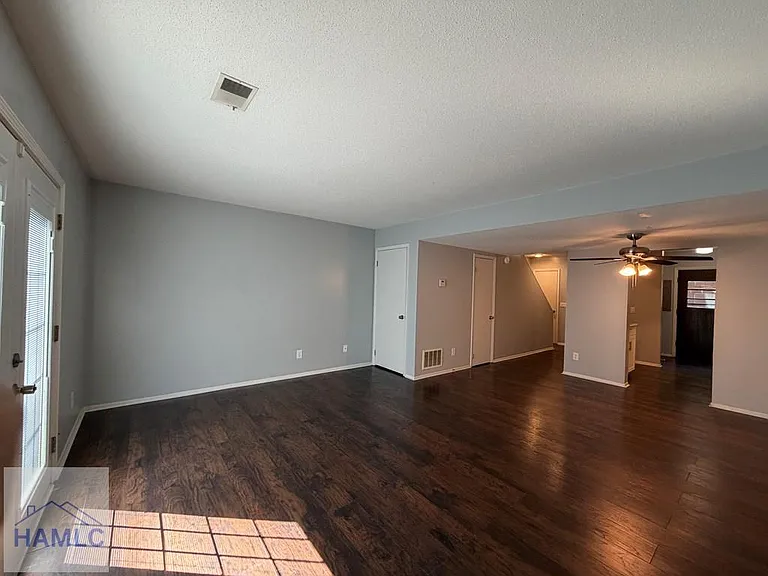 901 Olmstead Dr #11 — Photo 5