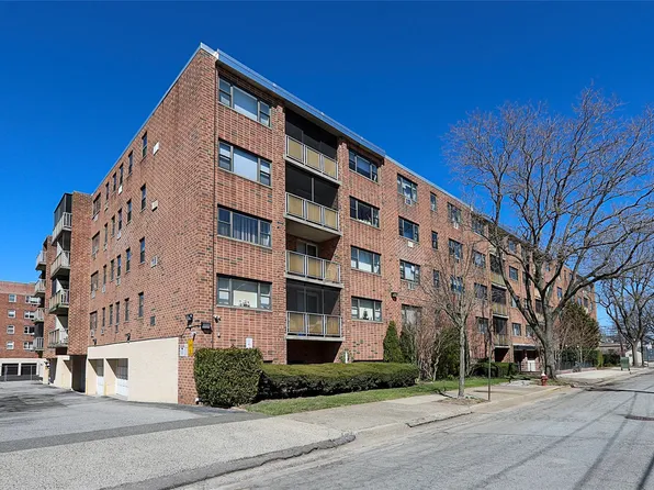 100 Clinton Avenue #1N, Mineola, NY 11501