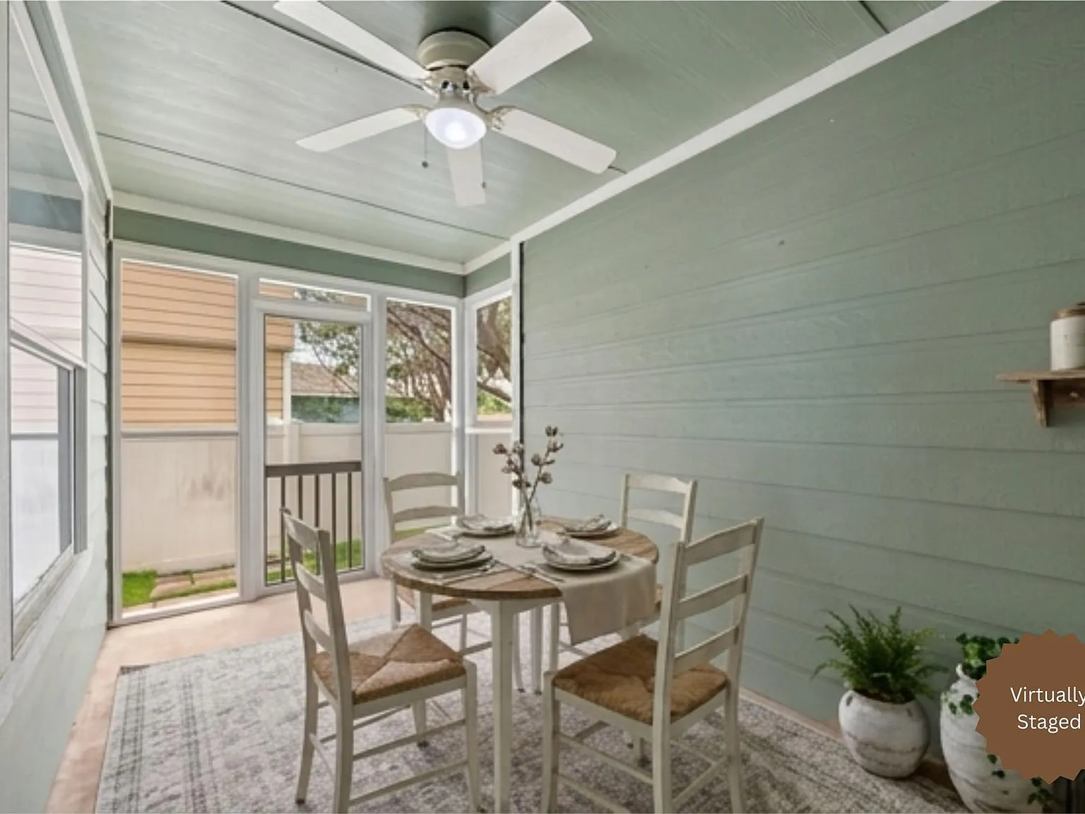 4 bed, 2.5 bath, 1962 sqft, $2,195 — Photo 2