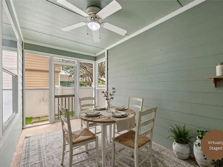 1429 Davis Mountain Loop — Photo 2