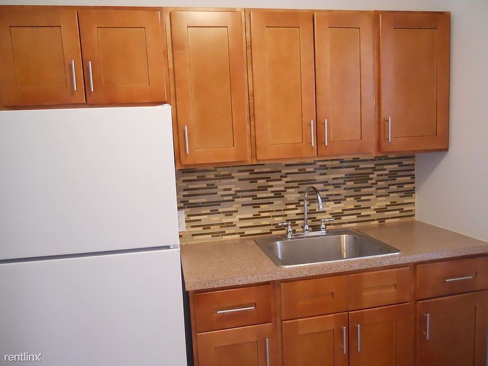2nd image of 9427 210th St