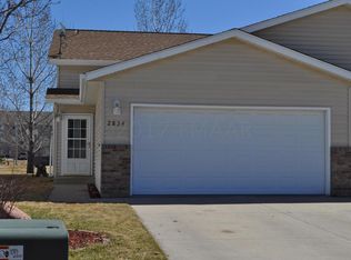 2834 Dakota Park Cir S, Fargo, ND 58104
