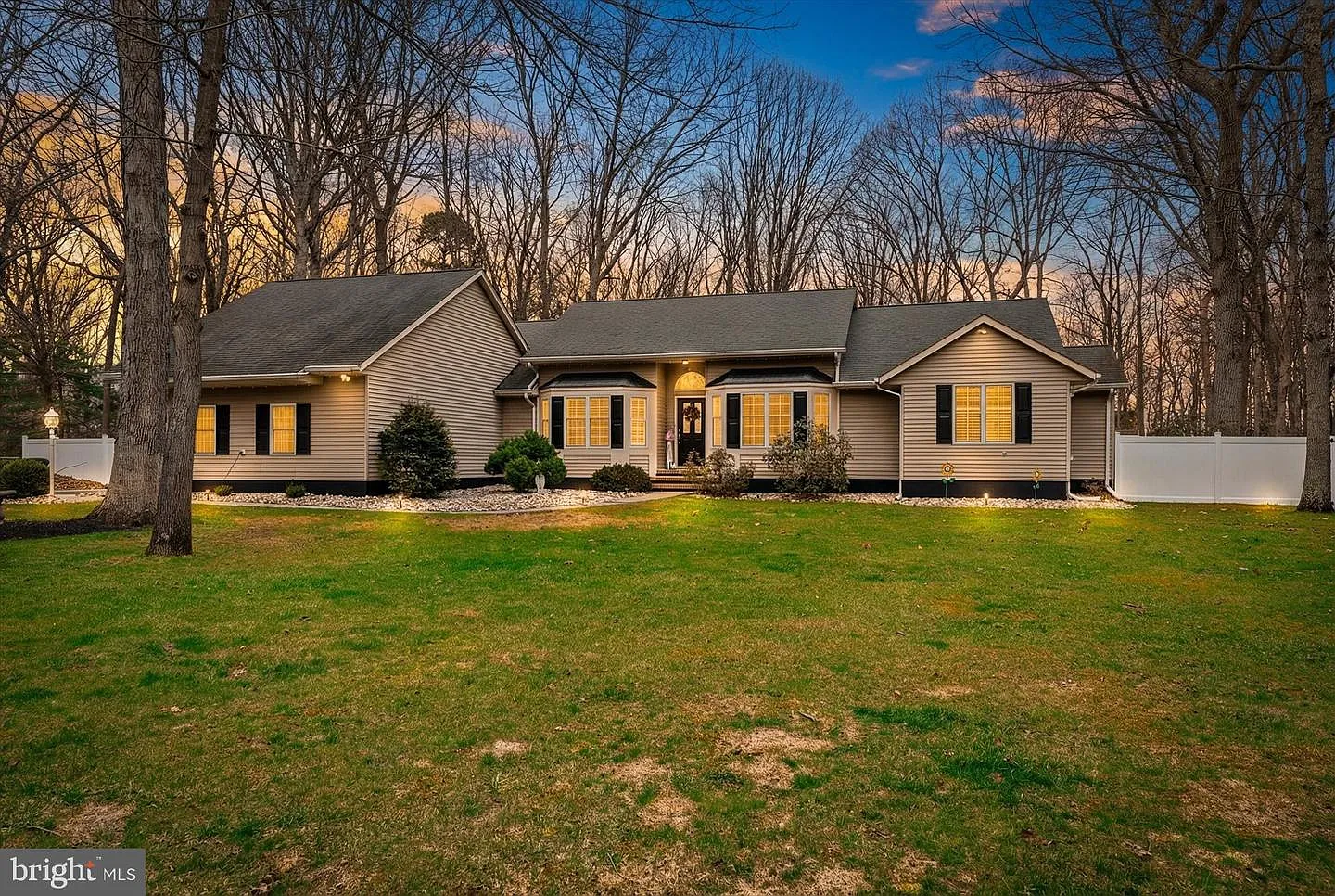 5 Pin Oak Dr photo 1