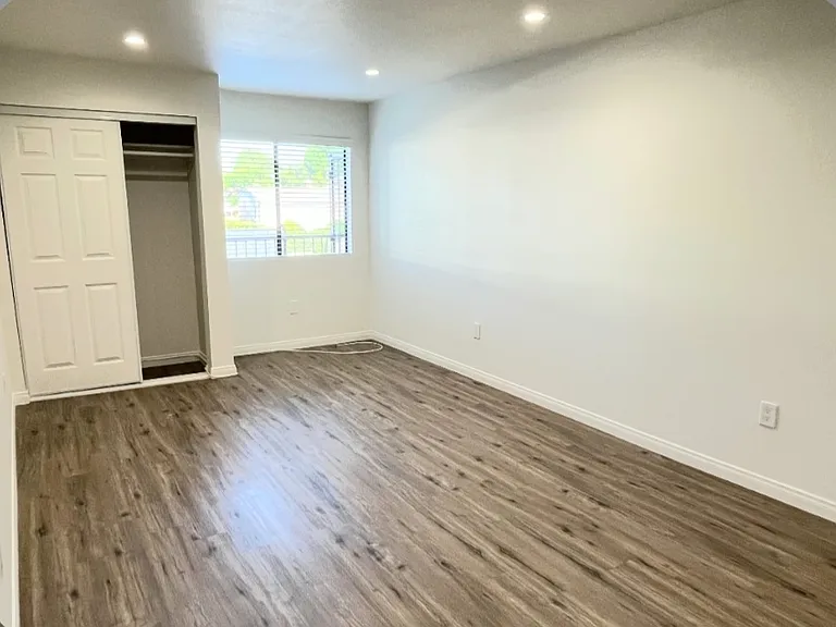 5051 Whitsett Ave #2330 — Photo 10