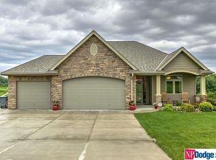 54737 Glover Rd, Glenwood, IA 51534