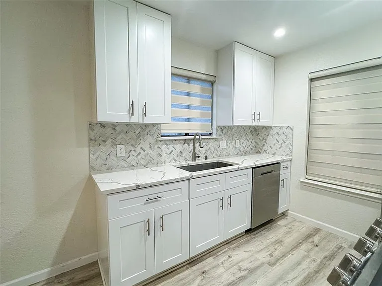 12315 Limerick Ave — Photo 6