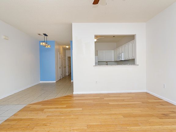 4th image of 105 Spring Creek Dr. #105-B