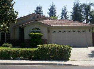 5702 Winter Grove Dr, Bakersfield, CA 93313