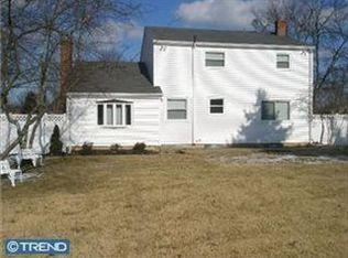 15 Greentree Rd, Marlton, NJ 08053