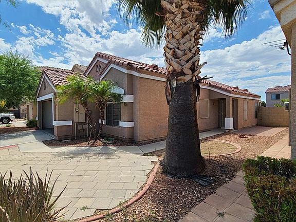 Entrance. Side view.