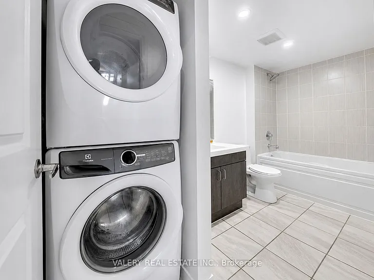 183 William Duncan Rd S #1 — Photo 13