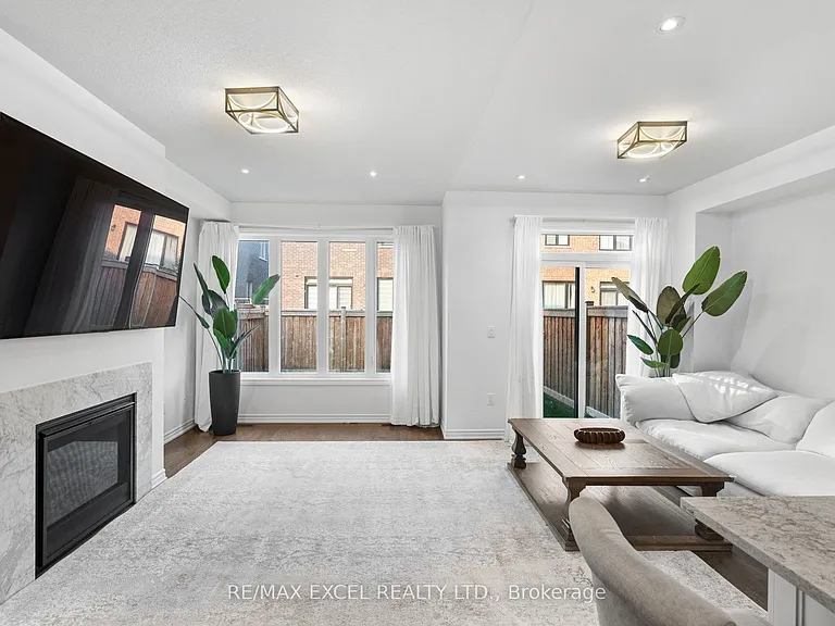 37 Macpherson St — Photo 22
