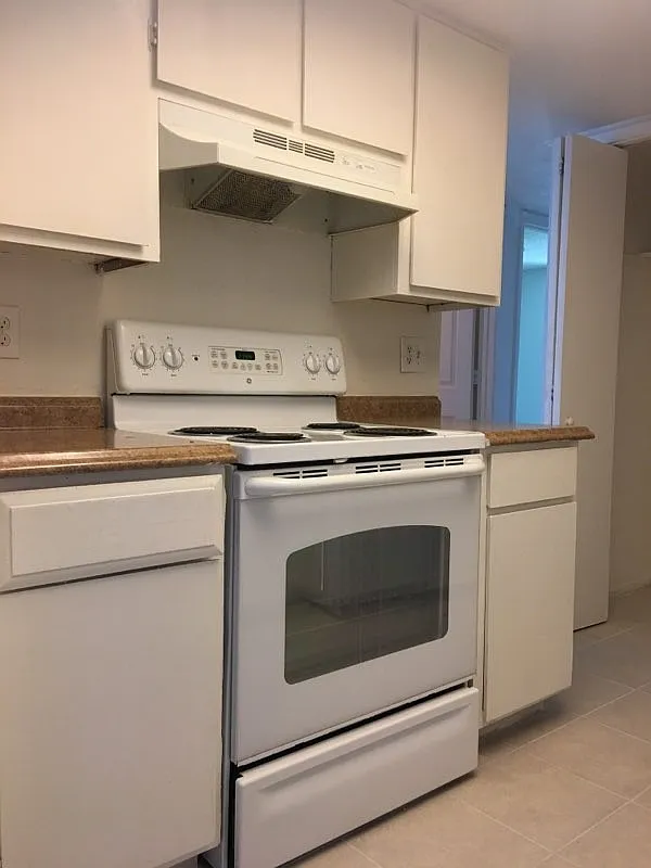 2 BR Apt - 851 S Horne - $650 — Photo 1