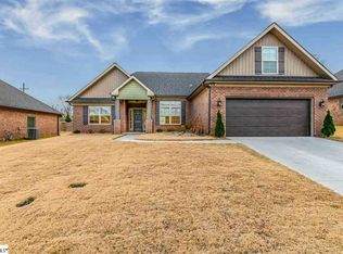 105 Pleasant Meadow Ct, Greer, SC 29651