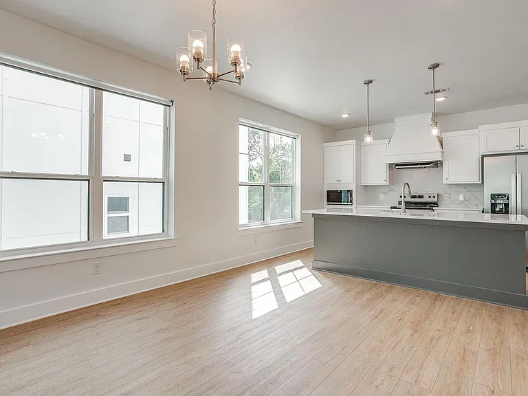 2333 Benbrook Blvd — Photo 27