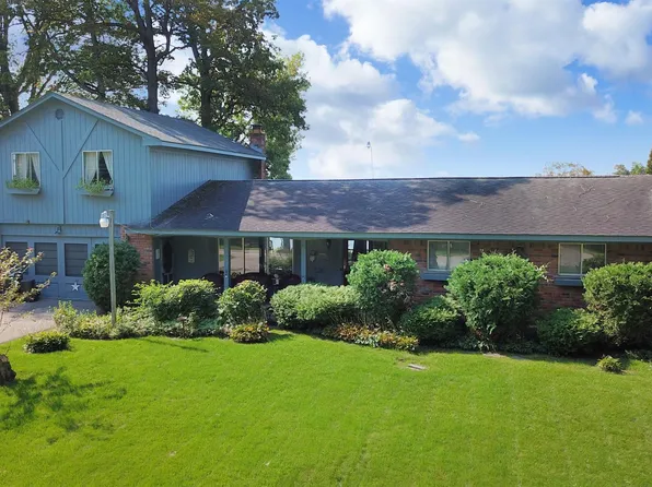 15290 Riviera Shores Dr, Holly, MI 48442