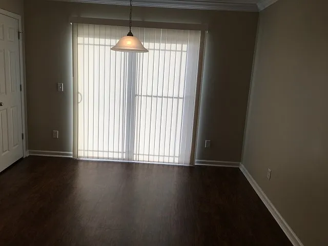 5 Miller Pond Rd — Photo 4