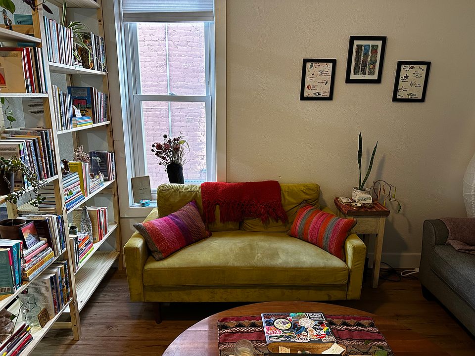 1st image of 130 E 2nd St #4
