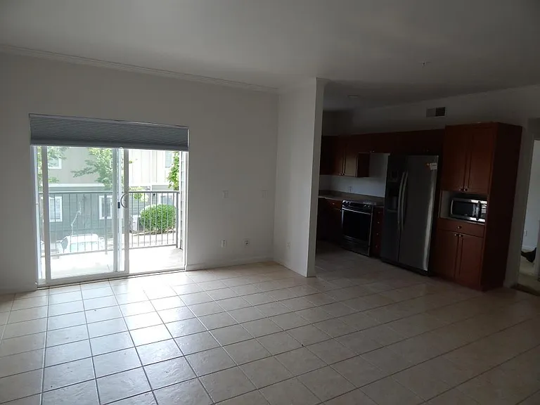 1818 Moore Blvd #219 — Photo 6