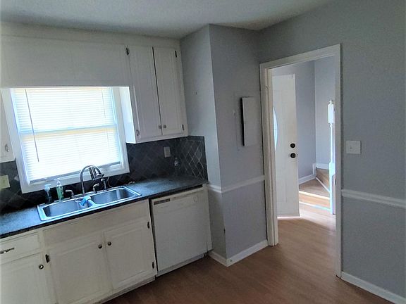 5th image of 1706 Twin Brooks Dr SE