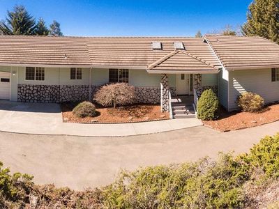 1652 1/2 NE Terrace Dr, Grants Pass, OR, 97526