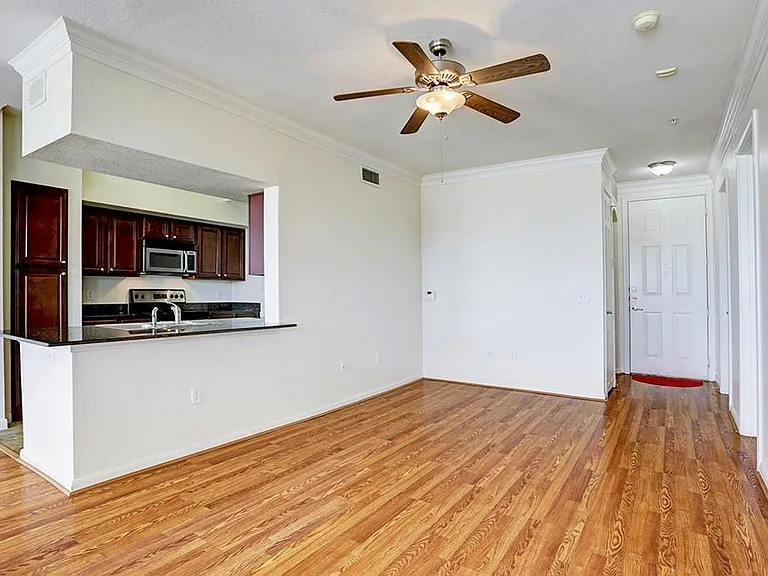 7575 Kirby Dr #2304 — Photo 3