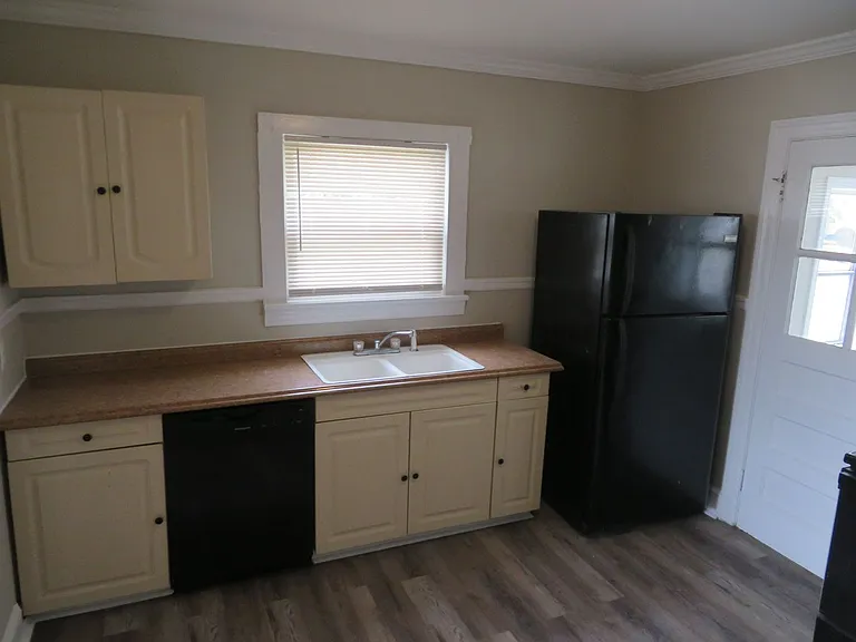 602 Floral Ave — Photo 6