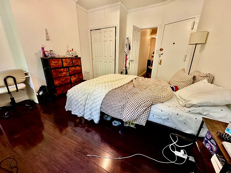 325 E 90th St #2W — Photo 3