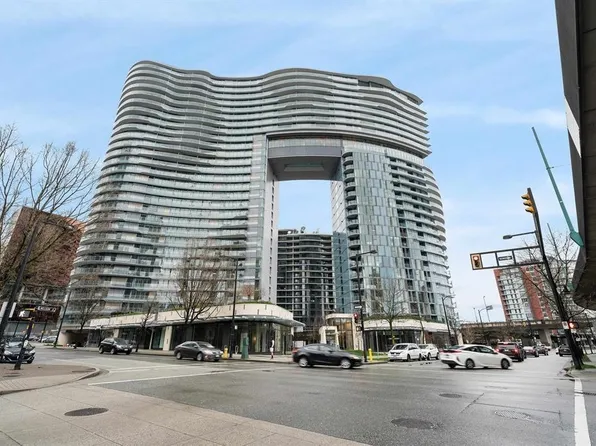 89 Nelson St, Vancouver, BC