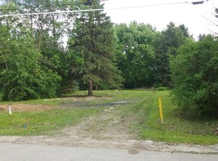 1725 Oak Lawn Dr, Racine, WI 53402