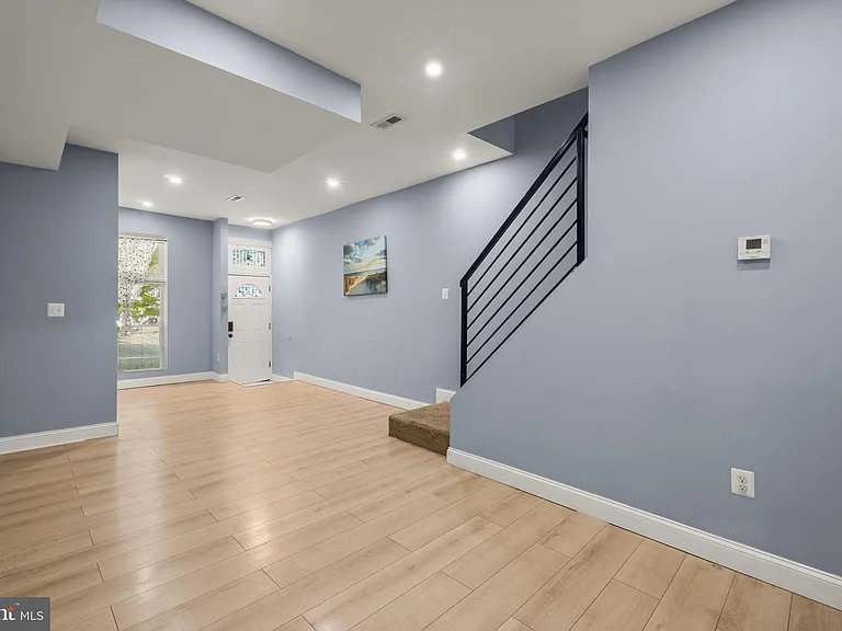 4 N East Ave — Photo 8