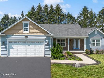 11 June Dr, Moscow, PA, 18444