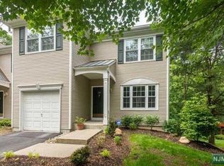 125 Rock Rd, Wayne, NJ 07470