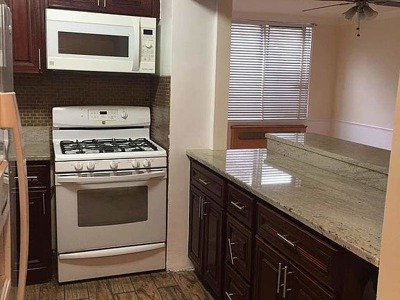 4th image of 83-30 Vietor Ave #5
