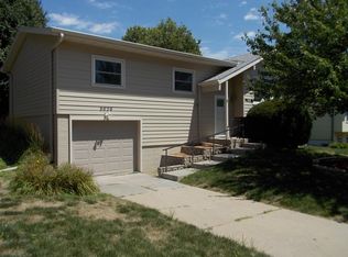 5020 W Thatcher Ln, Lincoln, NE 68528
