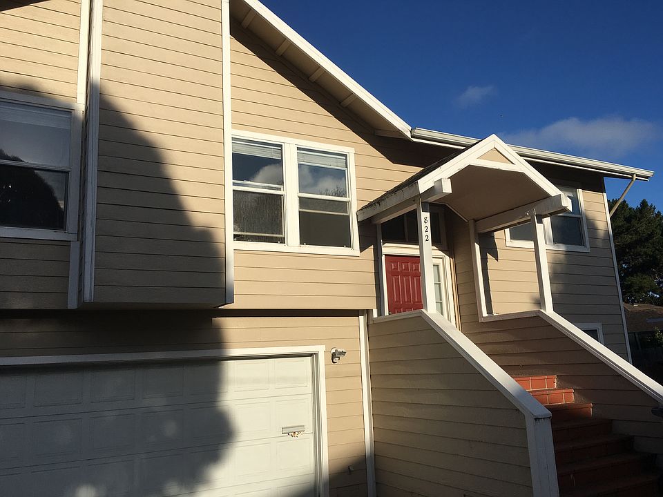 1st image of 822 Hawthorne Pl