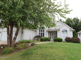 5529 Fieldstone Dr SW, Wyoming, MI 49418