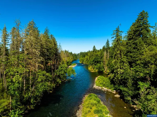 40111 SE Fairview St, Mill City, OR 97360