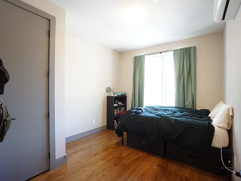 211 Troy Ave #2L — Photo 8