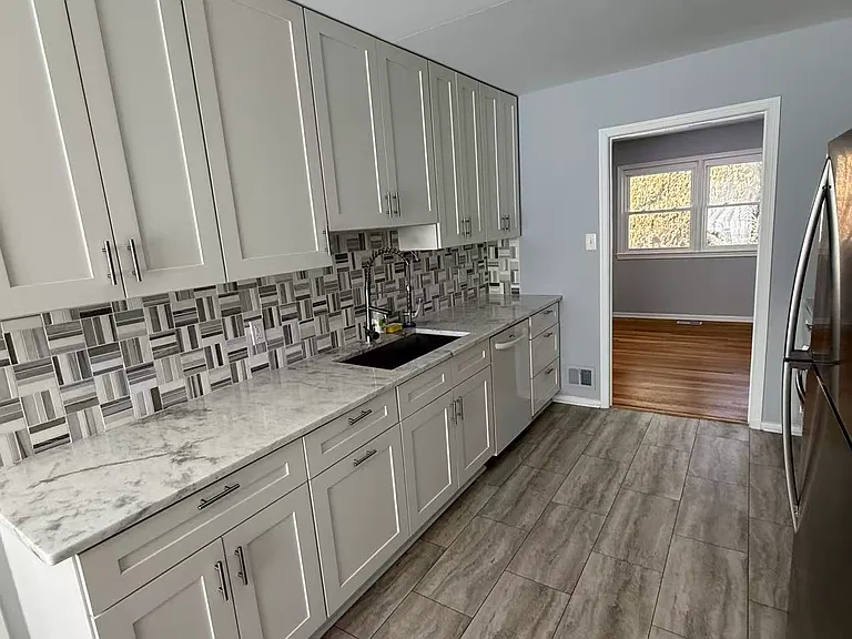1716 Pine Valley Dr — Photo 6