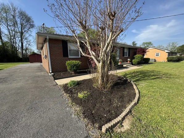 1010 Hickory Ct, Lebanon, TN 37087