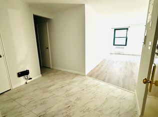 210 Atlantic Ave APT B1H, Lynbrook, NY 11563