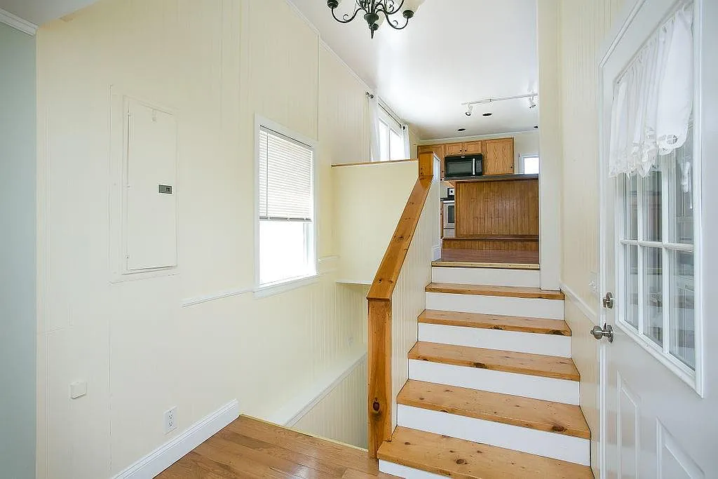 4 bed, 1696 sqft, $4,000 — Photo 3