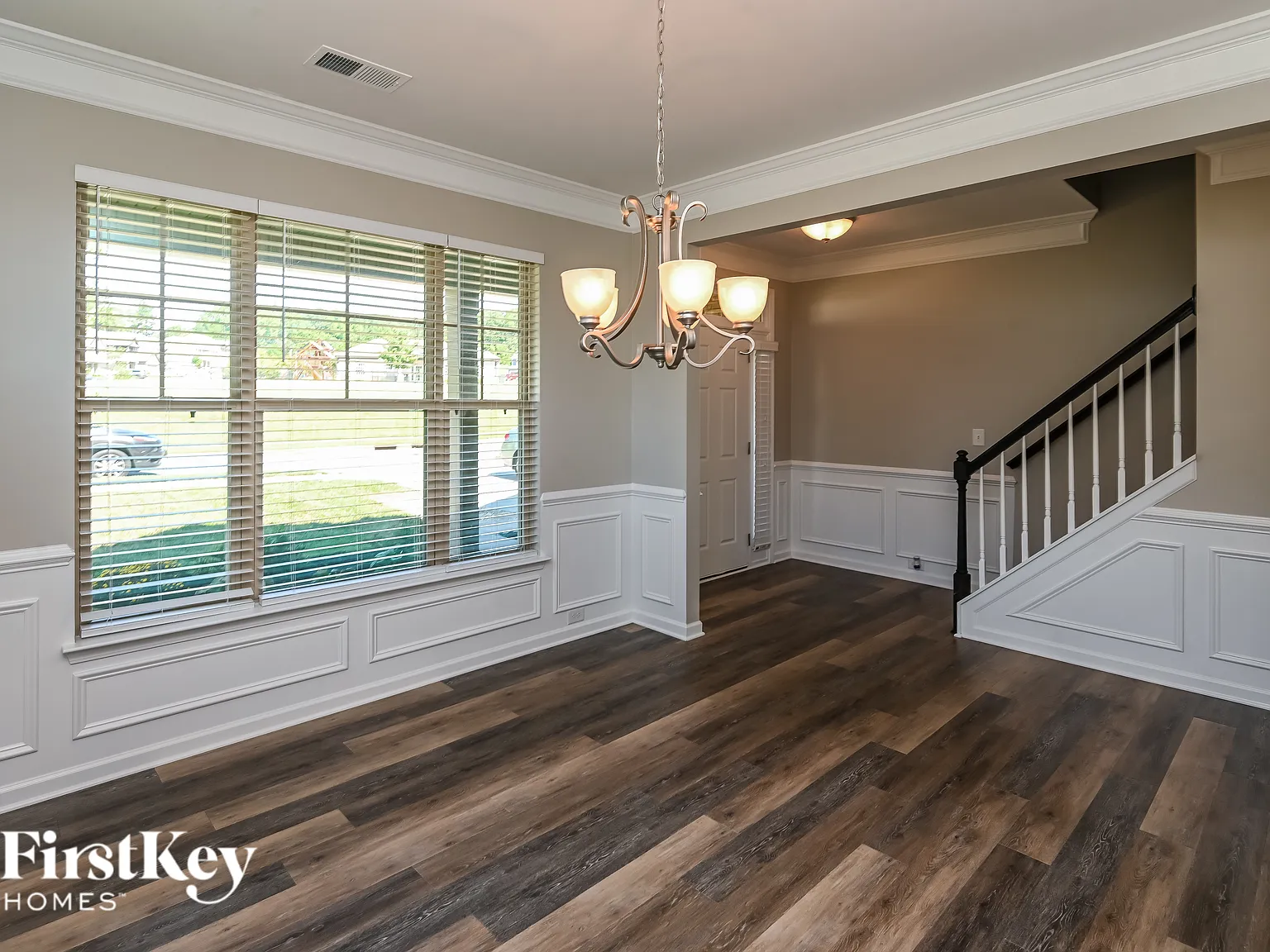 5 bed, 4.0 bath, 2799 sqft, $3,100 — Photo 4