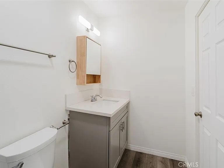 10327 1/2 Hillhaven Ave — Photo 18